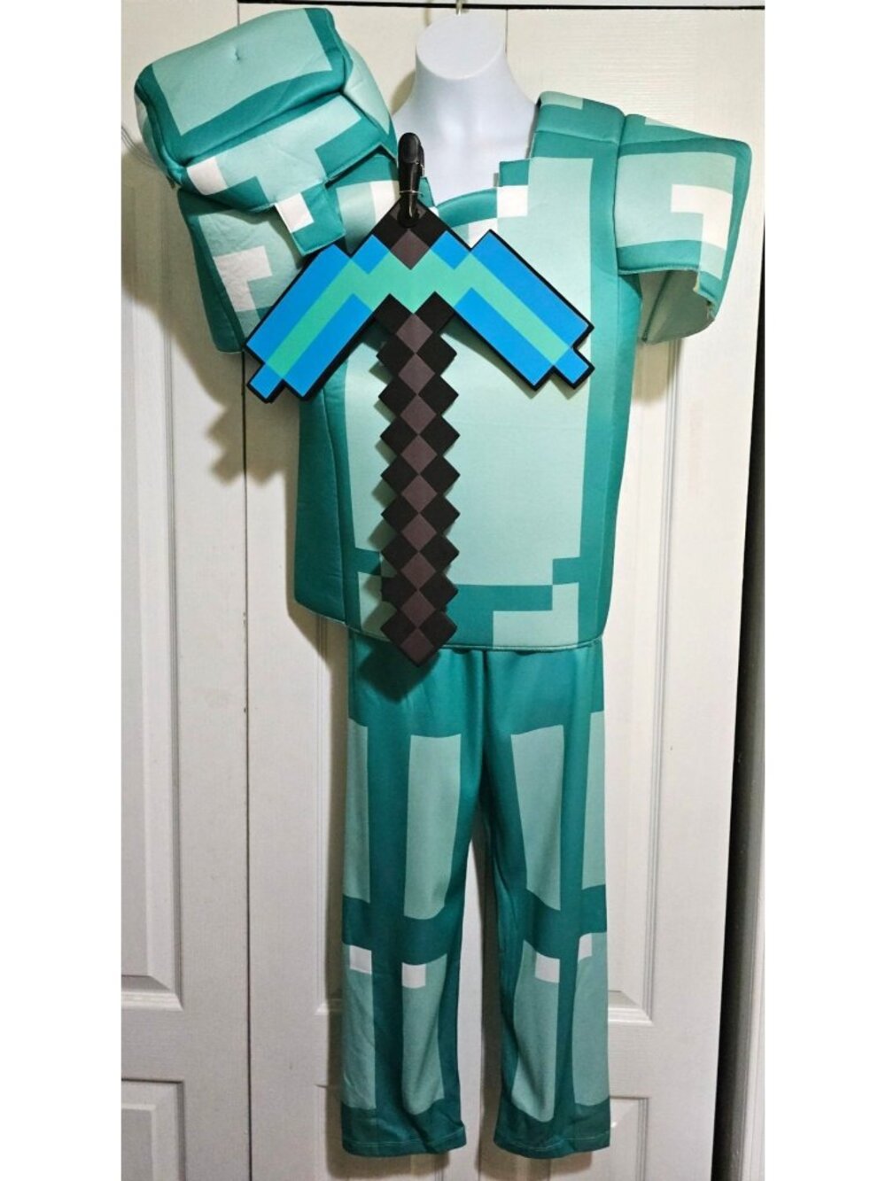 Minecraft Diamond Armor Costume Kids 7-8 Pixelated Pickaxe Axe Steve Alex Padded